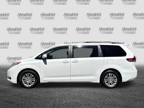 Used 2011 Toyota Sienna XLE FWD image 8