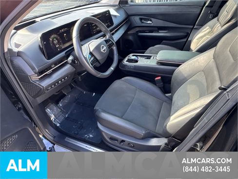 Used 2023 Nissan Ariya AWD image 10