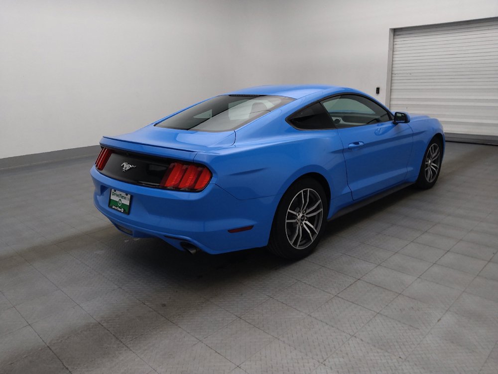 Used 2017 Ford Mustang Coupe RWD image 10