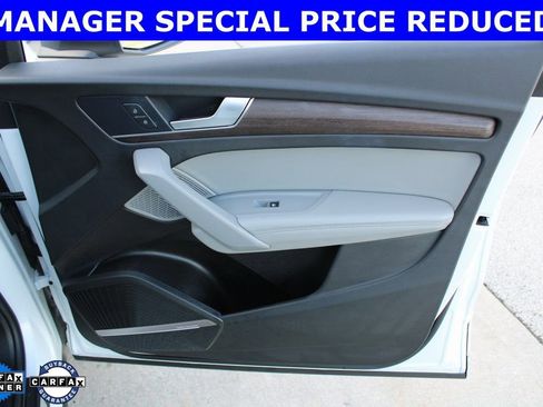 Used 2024 Audi Q5 2.0T Prestige w/ Prestige Package image 32