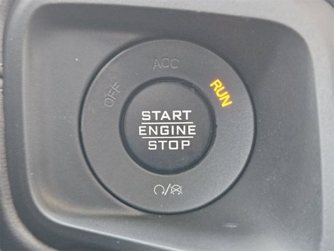 New 2025 Jeep Gladiator Sport image 22