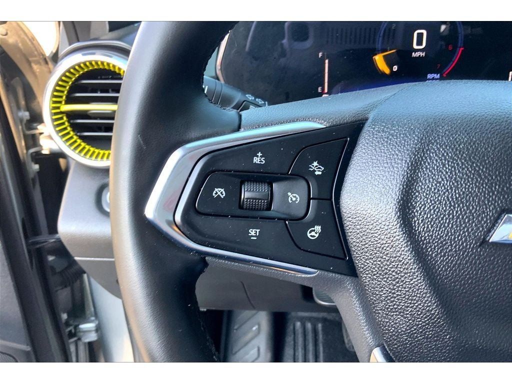 Used 2024 Chevrolet Trax LT w/ Sunroof Package FWD image 20