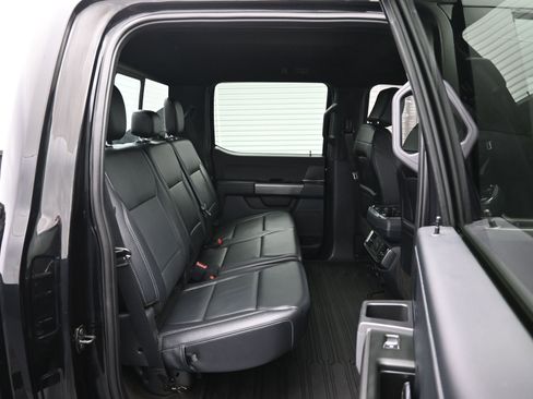 Used 2022 Ford F150 XLT w/ Equipment Group 302A High image 11