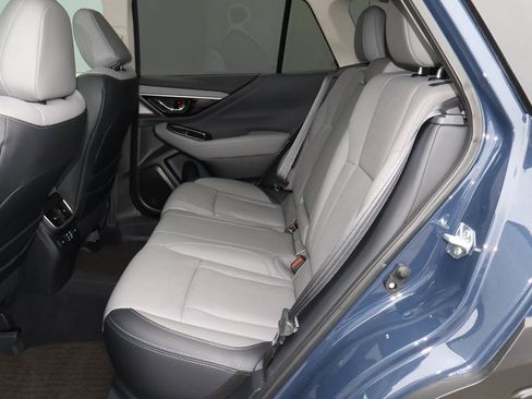 Used 2025 Subaru Outback Limited XT image 9