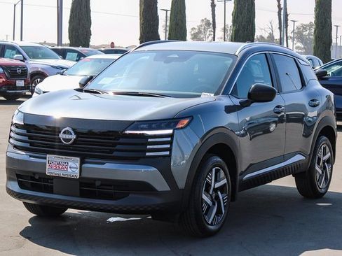 New 2026 Nissan Kicks SV image 4