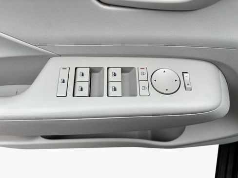 Used 2024 Hyundai Kona SEL w/ Convenience Package image 19