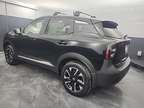 New 2026 Nissan Kicks SV w/ Charging Package image 5