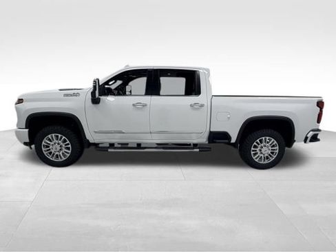 Certified 2025 Chevrolet Silverado 2500 High Country w/ Technology Package AWD/4WD image 3