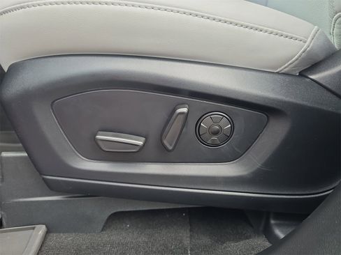 New 2026 Ford Explorer Platinum w/ LUX Leather Package image 16