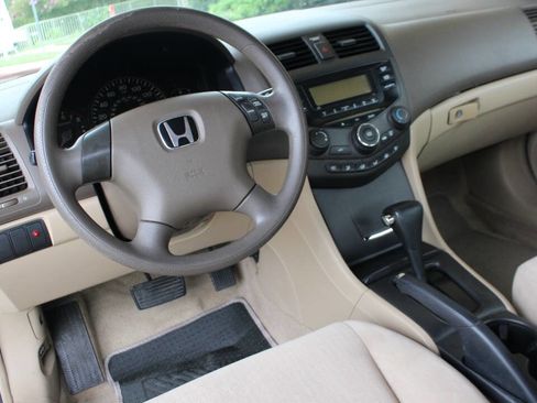 Used 2004 Honda Accord LX image 17