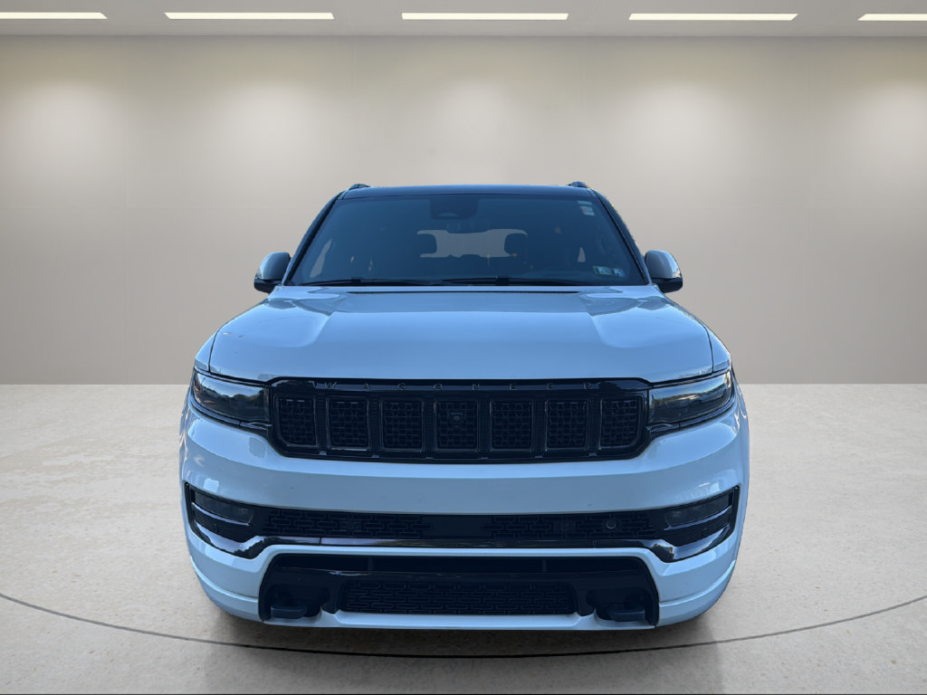 Used 2022 Jeep Grand Wagoneer Series II AWD/4WD image 2