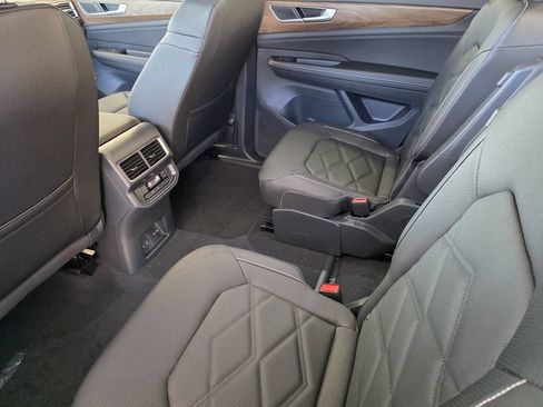 New 2026 Volkswagen Atlas SE FWD image 11