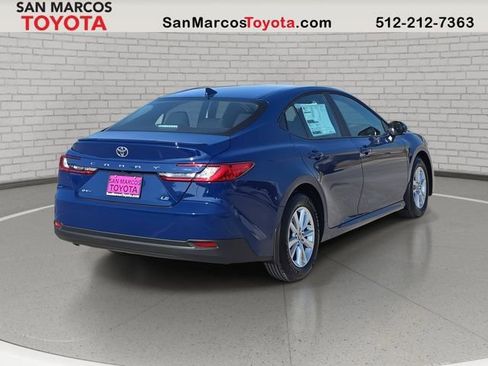 Used 2026 Toyota Camry LE image 5
