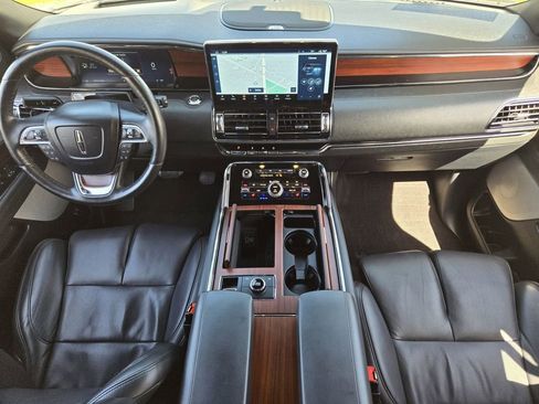 Used 2023 Lincoln Navigator Reserve image 34