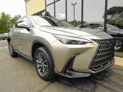 Used 2024 Lexus NX 350h AWD image 3