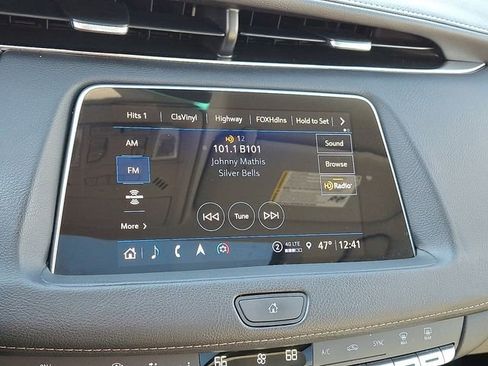 Certified 2022 Cadillac XT4 Luxury w/ Driver Awareness Package image 22