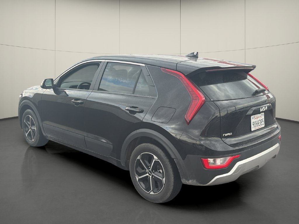 Used 2025 Kia Niro LX FWD image 5