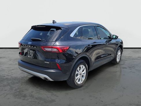 Used 2024 Ford Escape Active AWD/4WD image 2