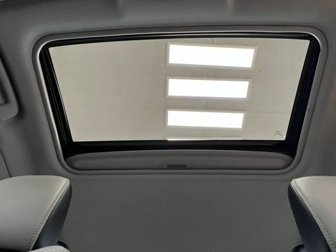 Used 2015 Toyota Camry XSE w/ Moonroof Package FWD image 25