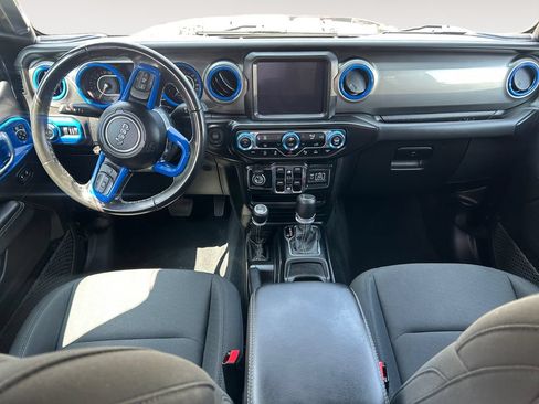 Used 2022 Jeep Gladiator Overland w/ Safety Group AWD/4WD image 10