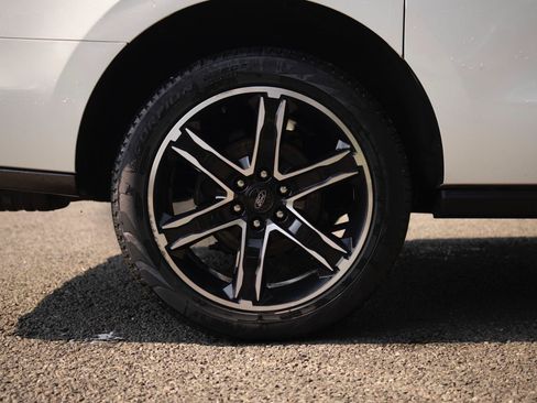 Used 2021 Ford Expedition Max Limited AWD/4WD image 32