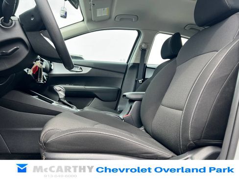 Used 2022 Kia Forte LXS FWD image 10