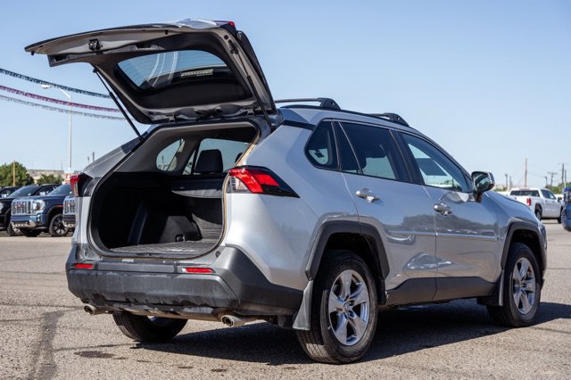 Used 2025 Toyota RAV4 XLE AWD/4WD image 5