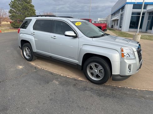 Used 2015 GMC Terrain SLT image 33