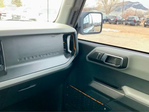 Used 2022 Ford Bronco Badlands image 36