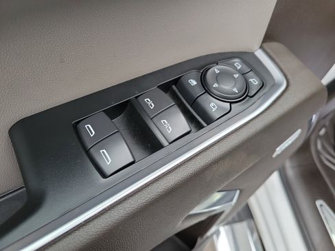 Used 2024 Chevrolet Silverado 1500 LTZ image 16