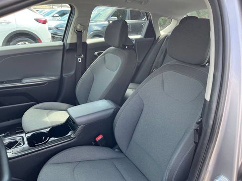 Used 2025 Kia K4 FWD image 37