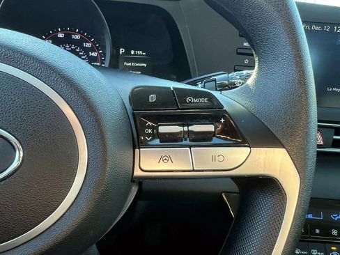 Used 2022 Hyundai Elantra SEL image 23