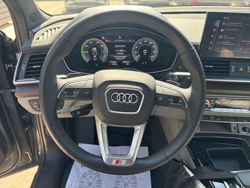 Used 2024 Audi Q5 e Premium Plus w/ Premium Plus Package image 20