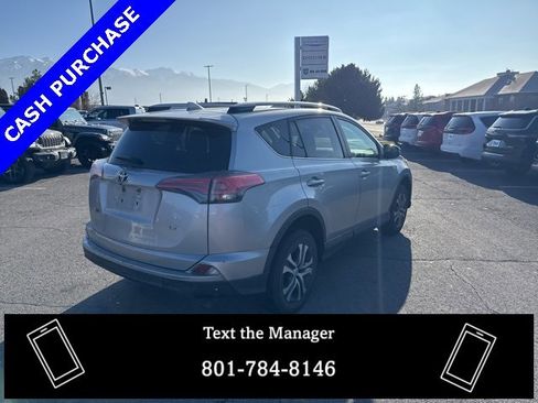 Used 2017 Toyota RAV4 LE image 8