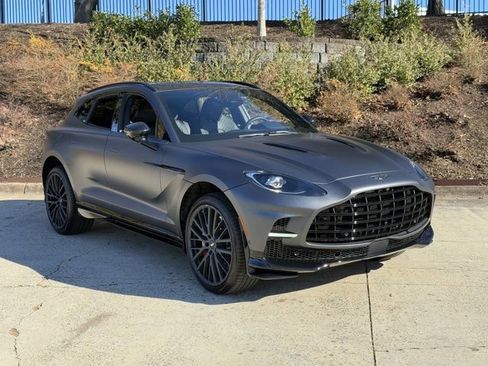 New 2025 Aston Martin DBX 707 image 1