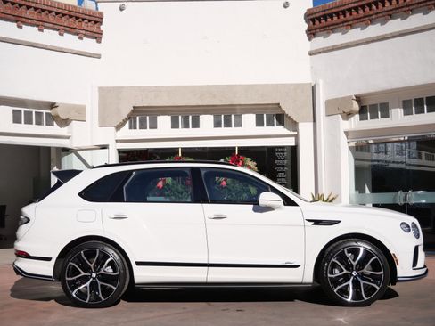 New 2026 Bentley Bentayga Speed image 5