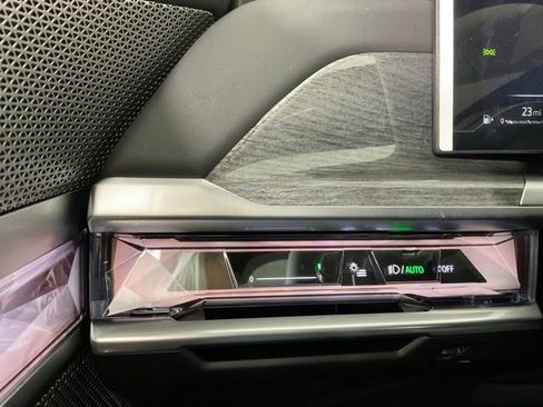 Certified 2024 BMW 760i xDrive AWD/4WD image 26