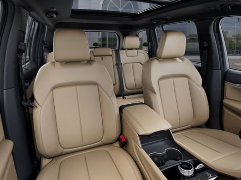 New 2026 Jeep Grand Cherokee Limited w/ Luxury Tech Group II AWD/4WD image 19