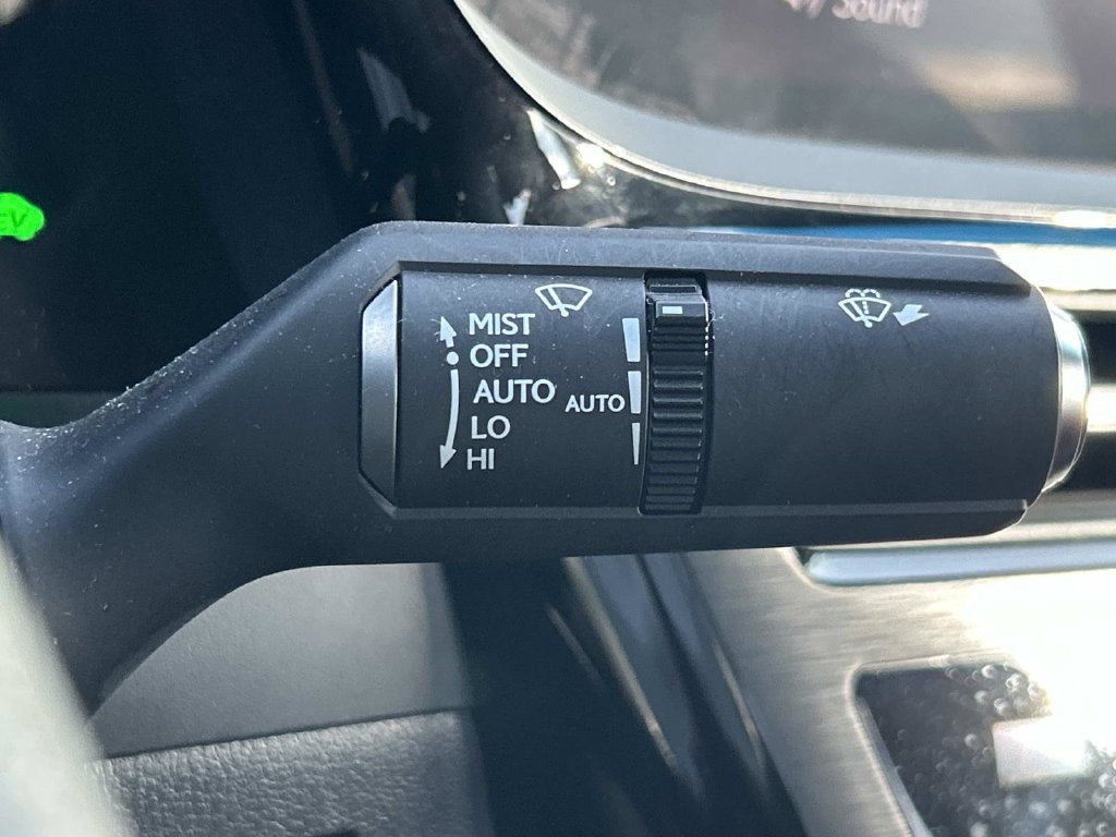 Used 2022 Lexus ES 300h F Sport w/ Accessory Package 2 FWD image 38