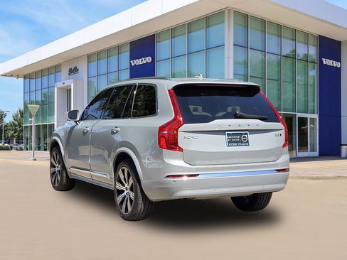Certified 2025 Volvo XC90 B5 Ultra w/ Protection Package Premier image 4