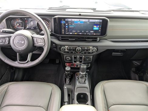 Used 2025 Jeep Gladiator Mojave w/ Safety Group image 14