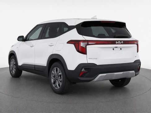 Used 2026 Kia Seltos LX AWD/4WD image 3