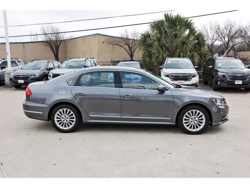 Used 2016 Volkswagen Passat 1.8T SE image 7