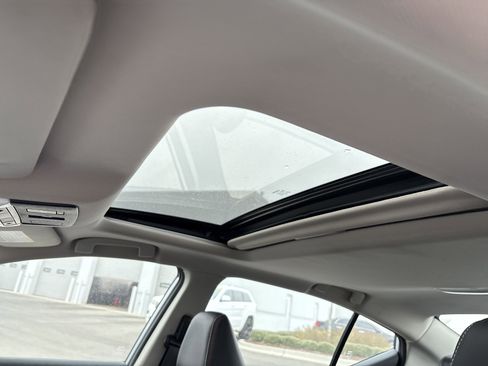 Used 2023 Nissan Altima 2.5 SR w/ SR Premium Package image 18