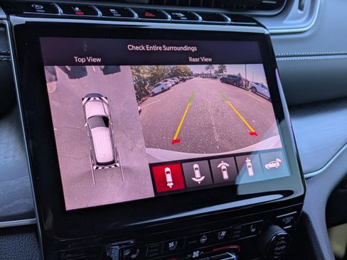 New 2025 Jeep Grand Cherokee Limited image 23