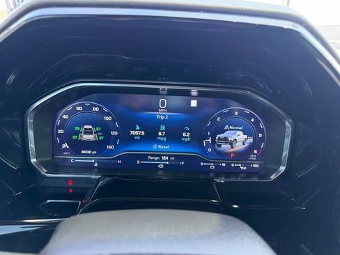 Used 2023 Chevrolet Silverado 1500 ZR2 w/ Technology Package image 10