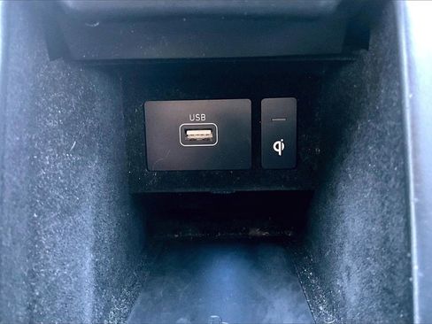 Used 2020 Genesis G90 3.3T Premium image 16