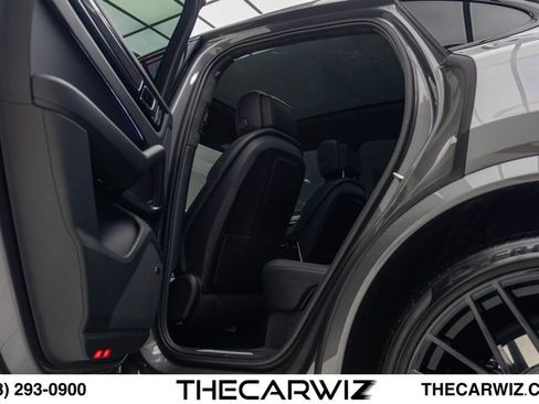 Used 2023 Porsche Cayenne Turbo AWD/4WD image 65