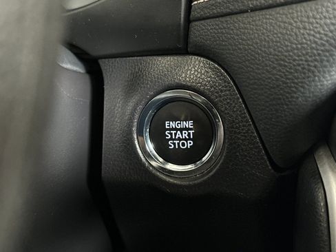 Used 2025 Toyota RAV4 XLE AWD/4WD image 20