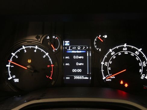 Certified 2024 Toyota 4Runner SR5 Premium image 13